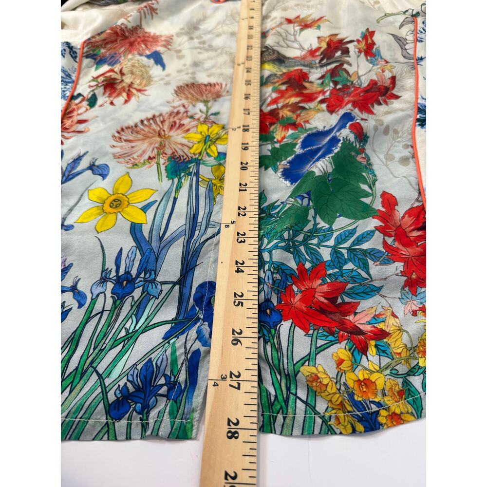 Johnny Was 100% Silk Botanical Blouse M Button Front Bird Floral Piped Collar - Picture 14 of 16